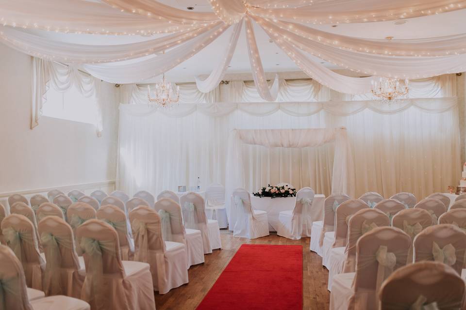 Large indoor ceremony set up