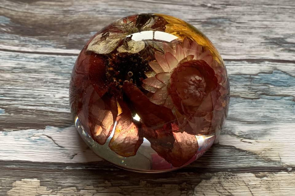 Resin flower paperweight