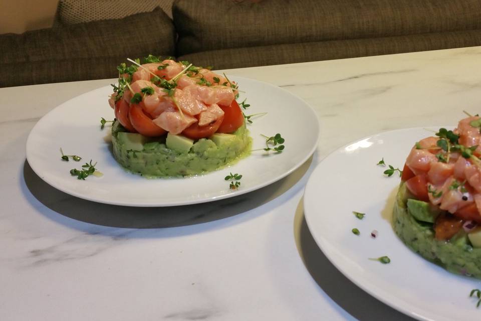 Salmon tartare tower with avoc
