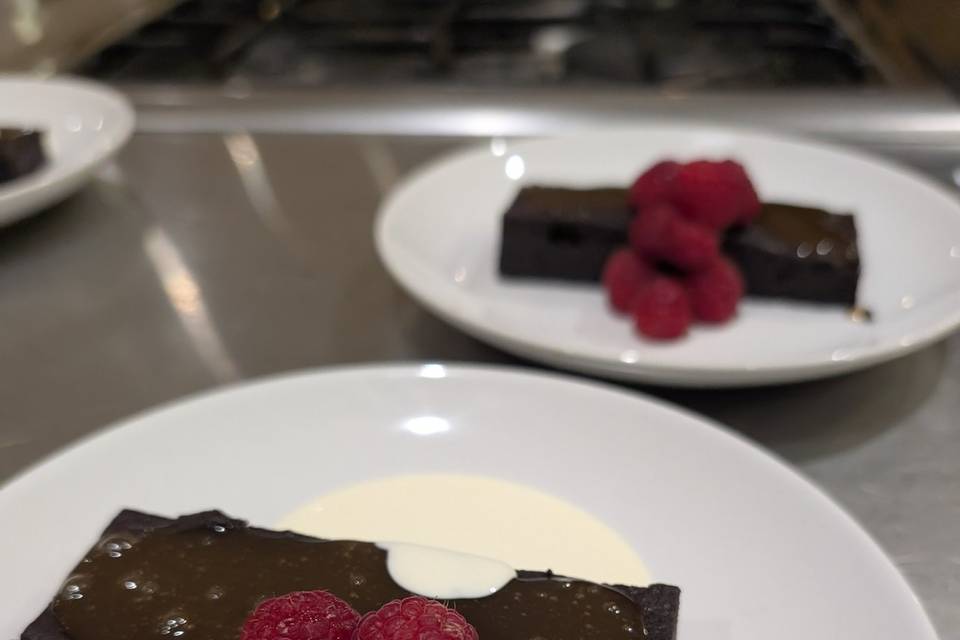 Chocolate torte with raspberri