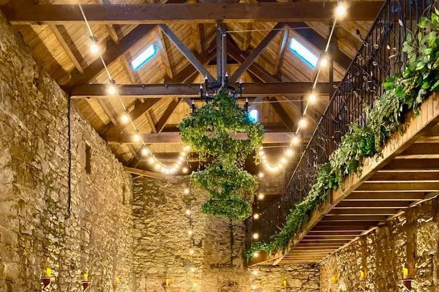 Book your wedding decor today