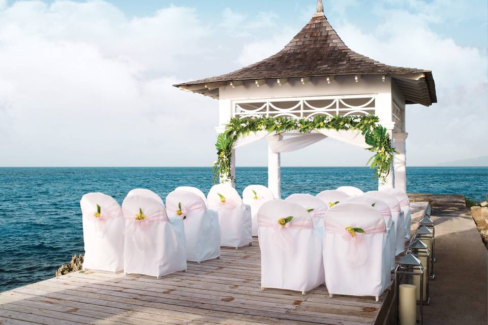 Private villa ceremony