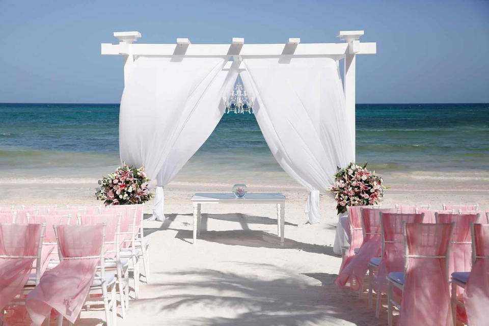 Beach ceremony set up