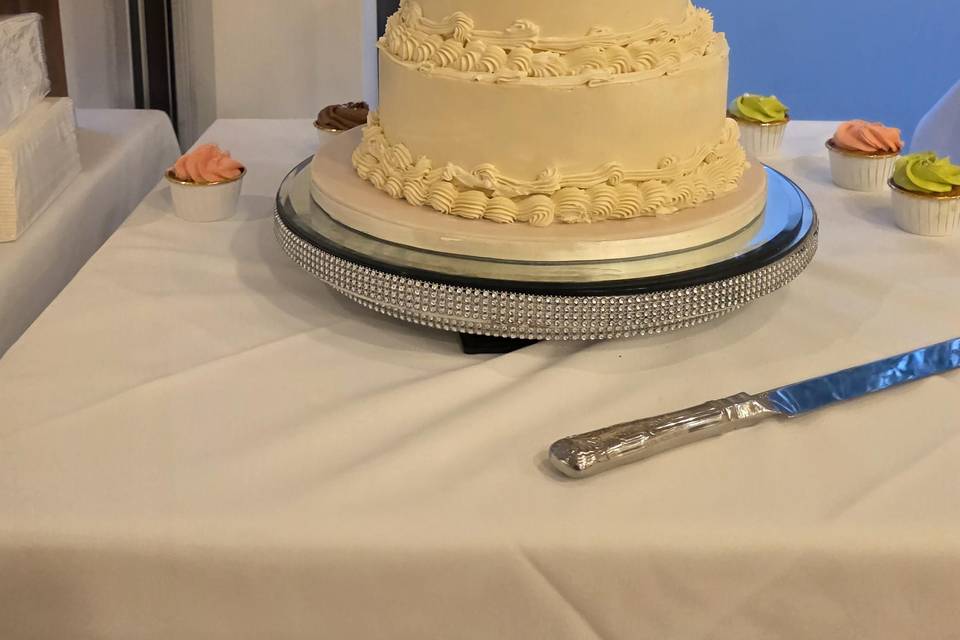 Vintage Piped cakes