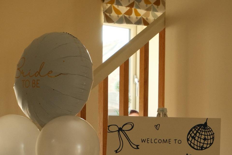 Angels Hen - welcome