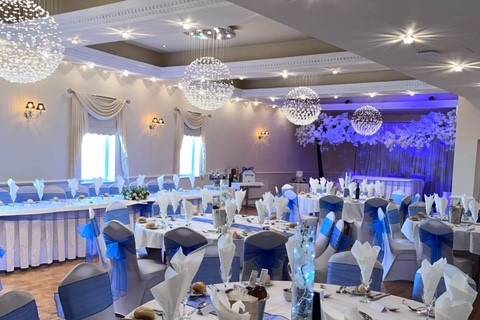 Wedding breakfast in royal blue