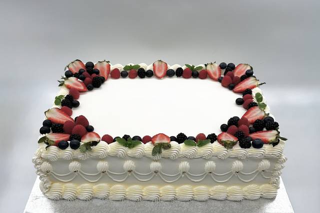 Fresh Fruit Vintage Piped Cake