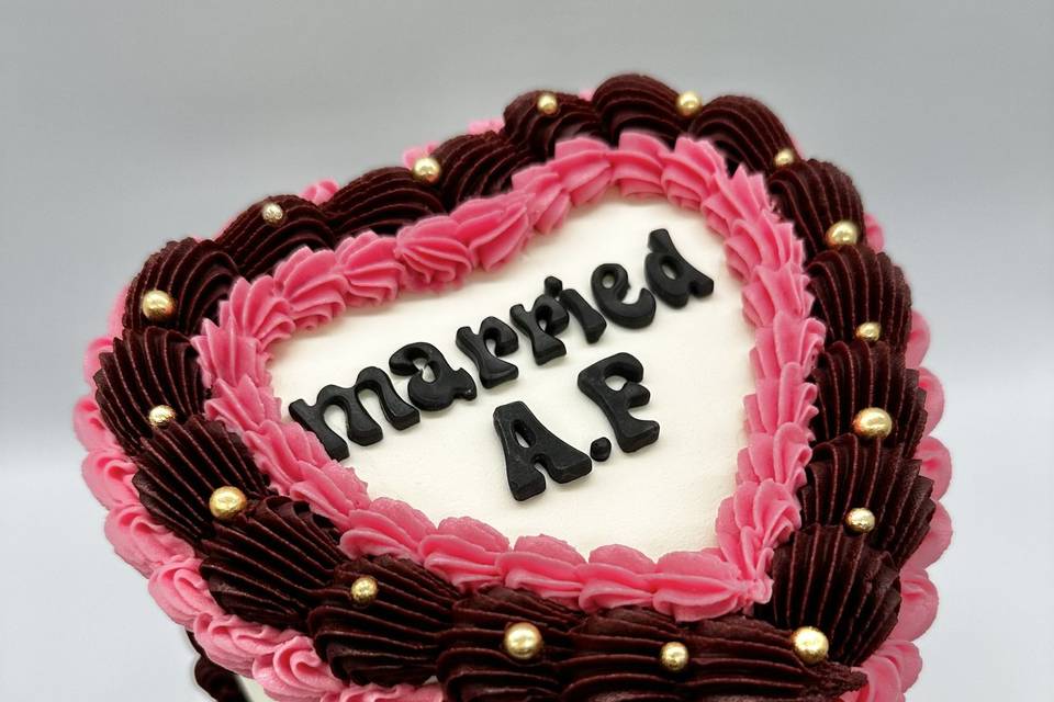 Married AF Vintage Heart Cake
