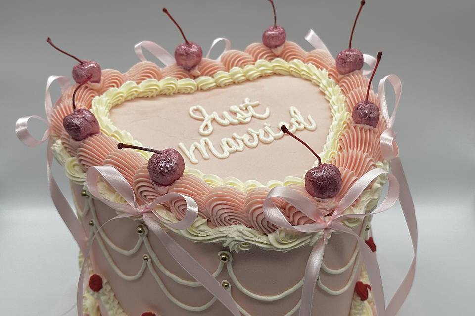 Just Married Vintage Cake