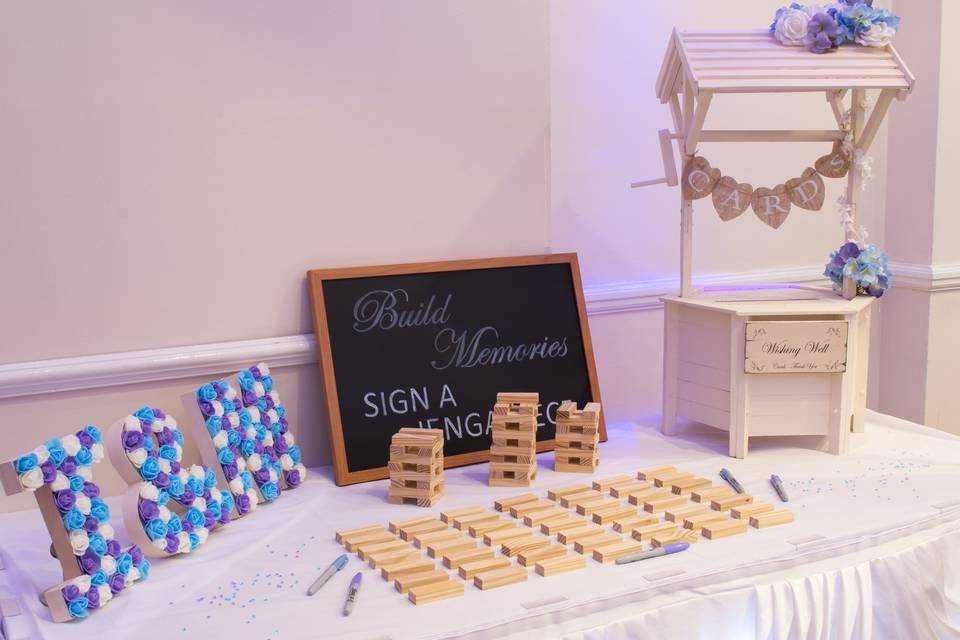 Guest book table