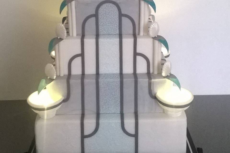 Art deco wedding cake