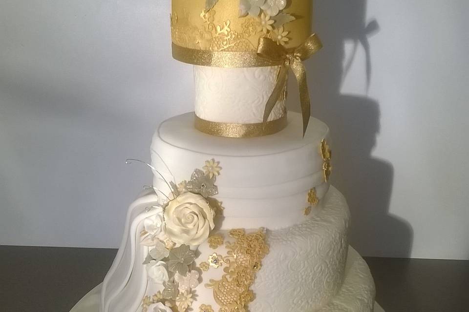 My dress wedding cake