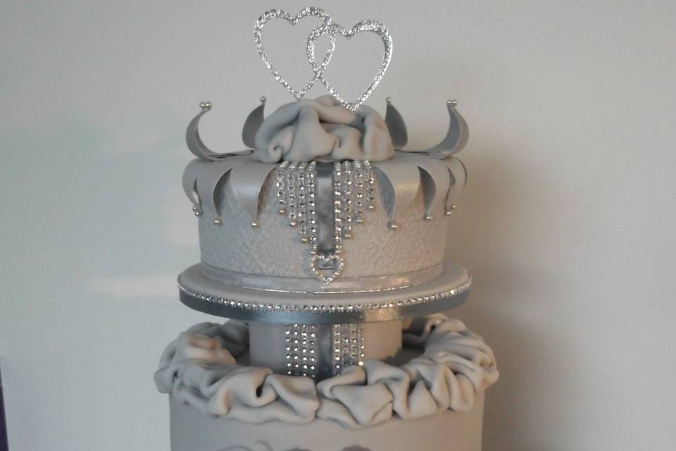 Shades of grey wedding cake