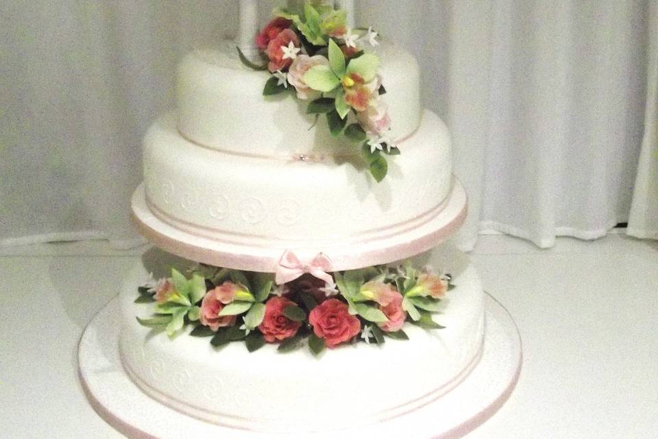 Summer floral wedding cake