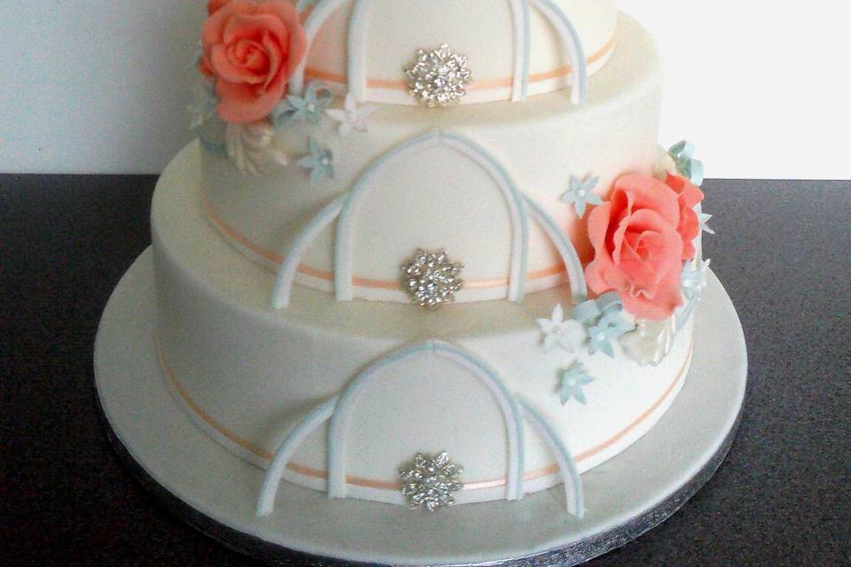 Wedding arches wedding cake