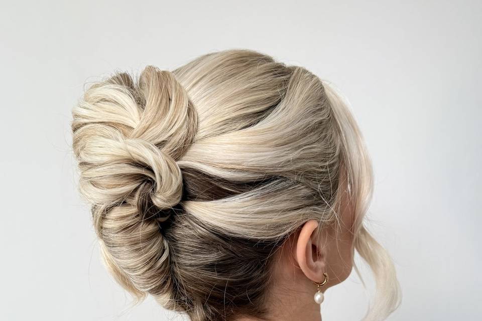 a seashell hair
