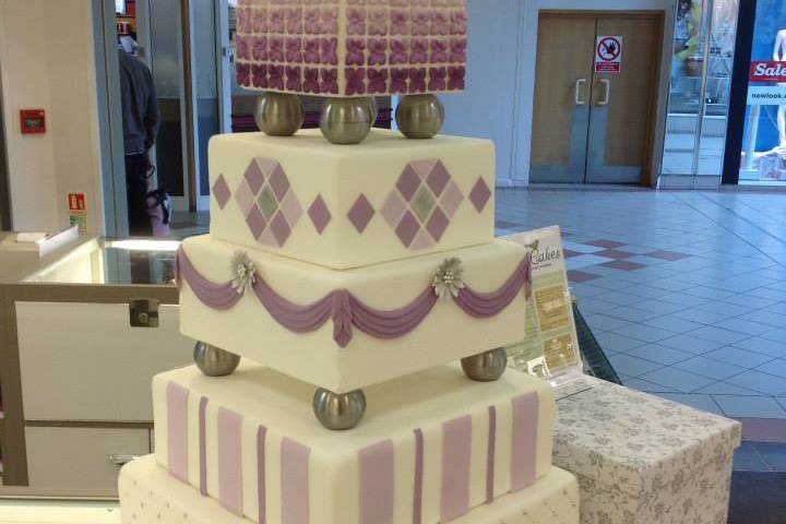 6 tier cake for wedding event