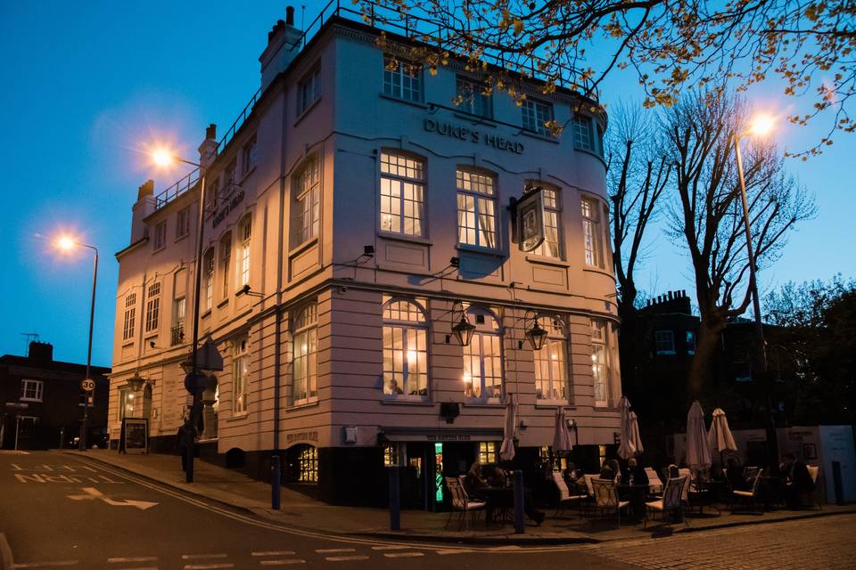 The Duke's Head at night