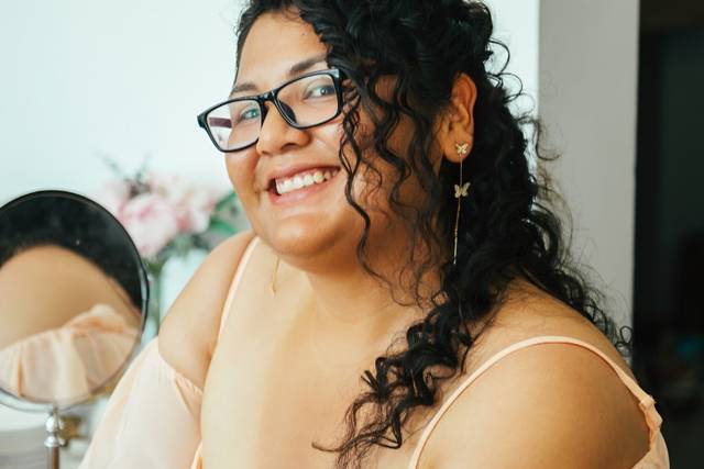 Bridesmaid natural curly style