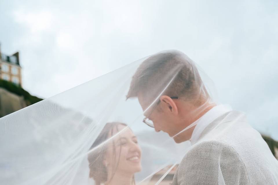 Romantic wedding by the sea