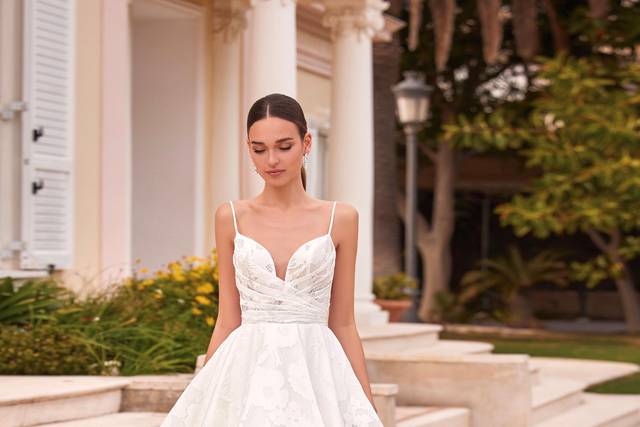 The 10 Best Wedding Dresses Bridalwear Shops in Surrey hitched