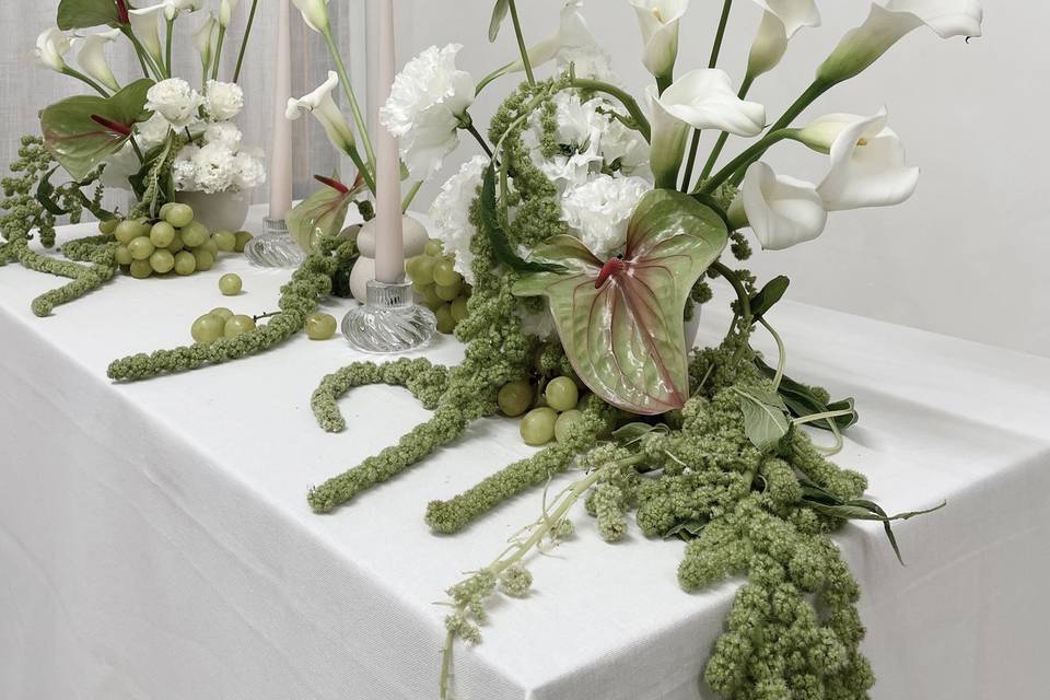 Modern Green Tablescape
