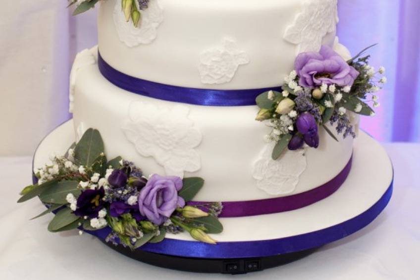 Cake decoration