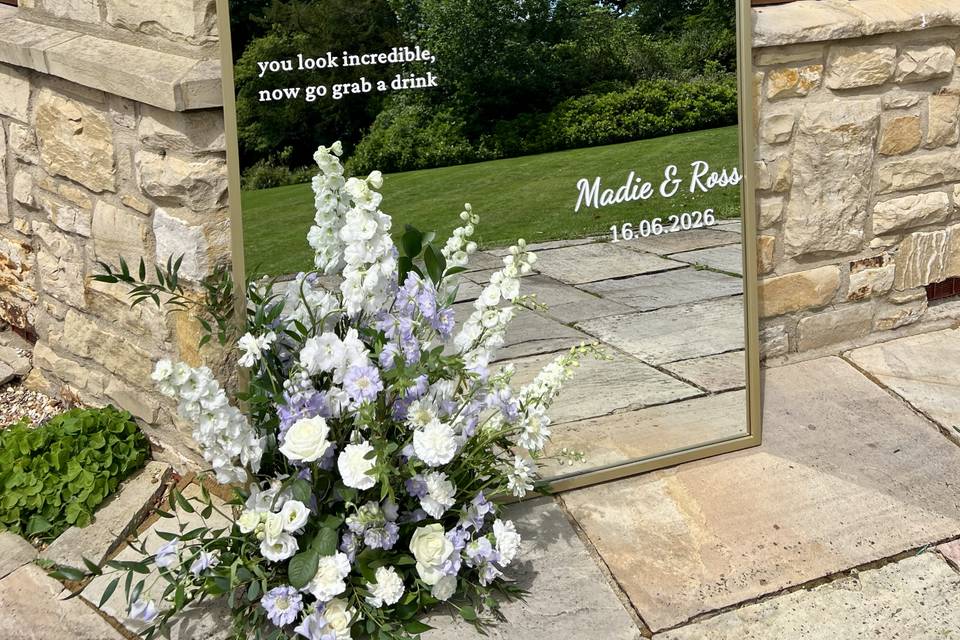 M & R Welcome Mirror