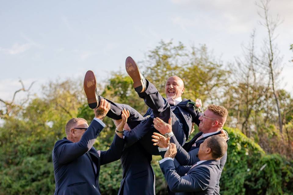 Groomsmen