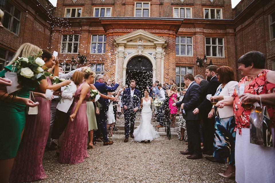 Front of House confetti shot