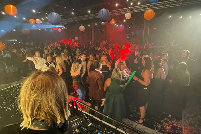 Full dancefloor