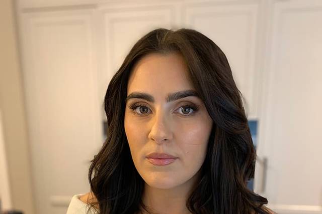 Makeup for maternity photos