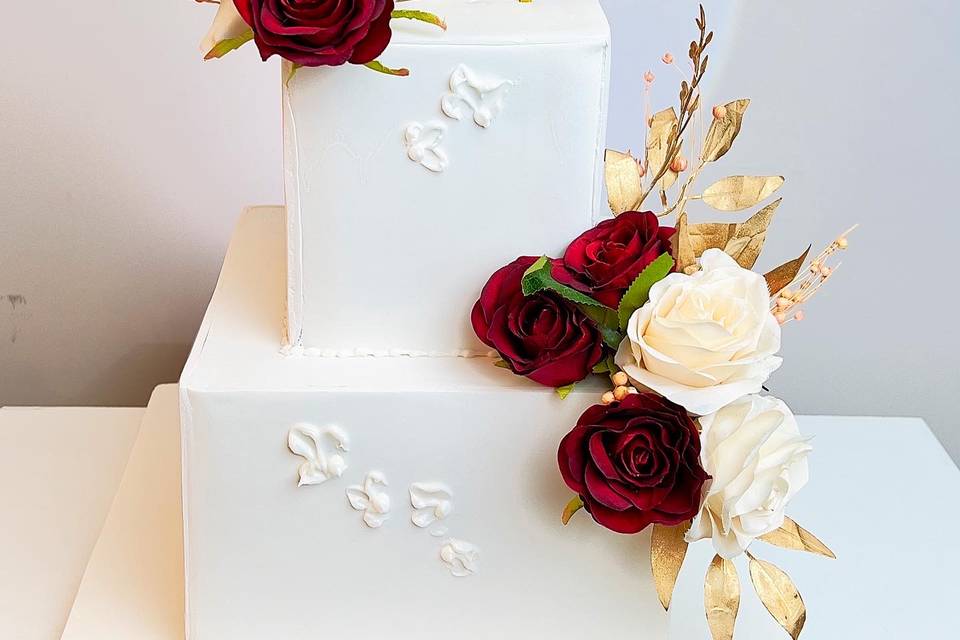 2-tier square wedding cake