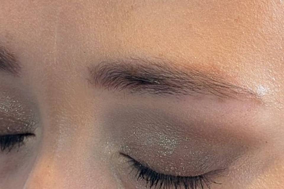 Bridesmaid makeup