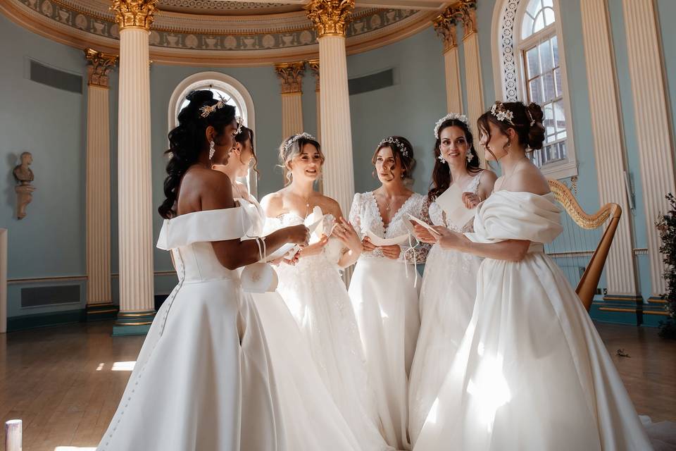 Brides