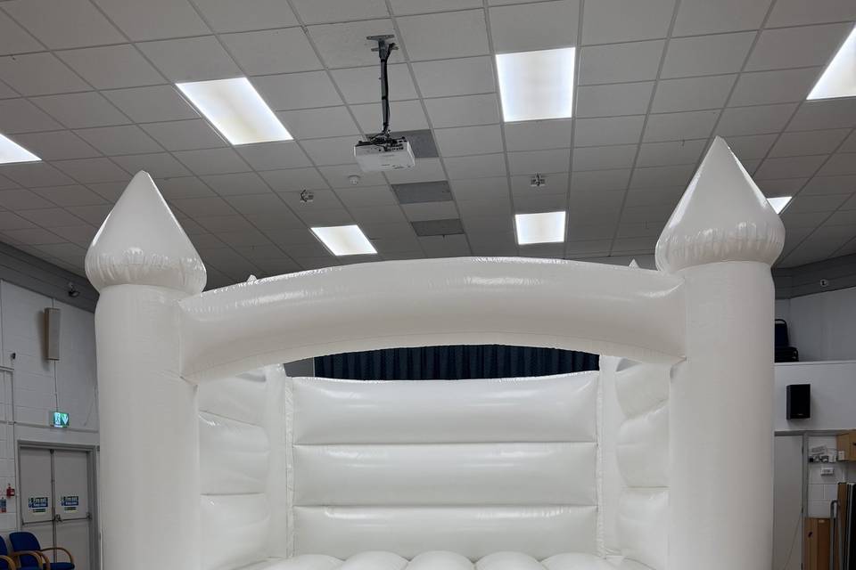 15ft white adult bouncy castle