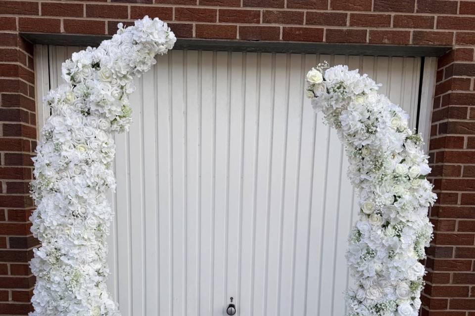 6.5ft floral pillars