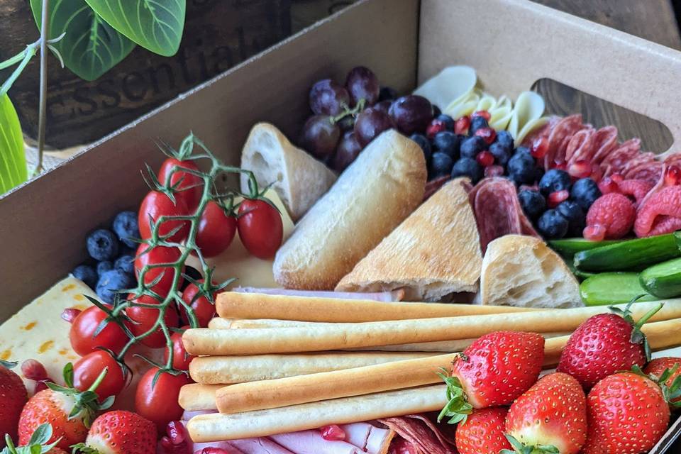 Cheese and fruit box