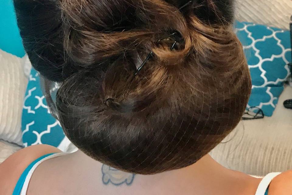 Knotted bun