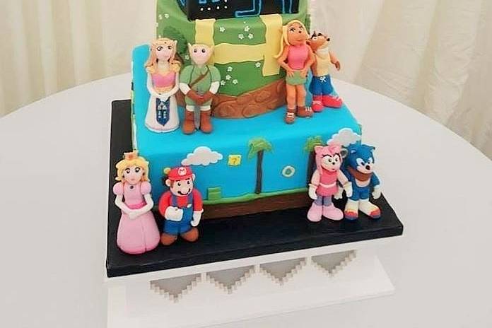 Quirky game cake