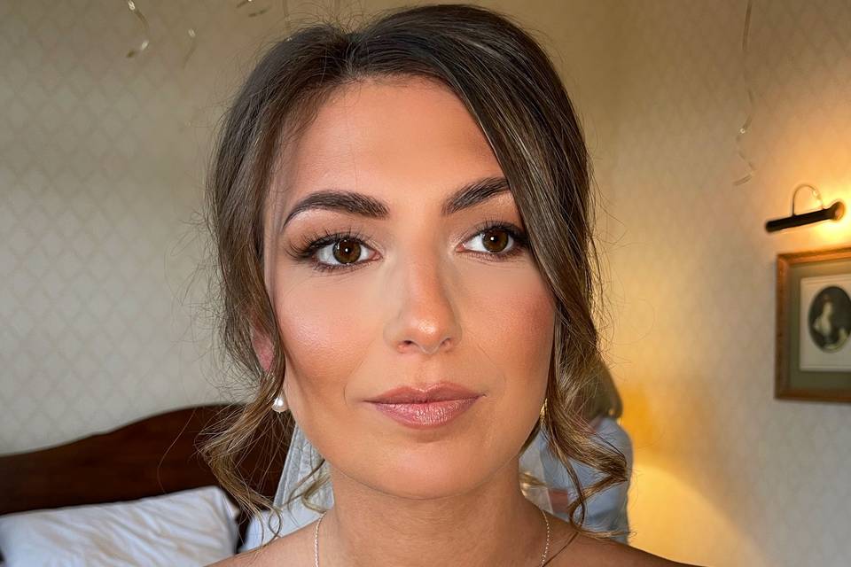 Glam bridal look