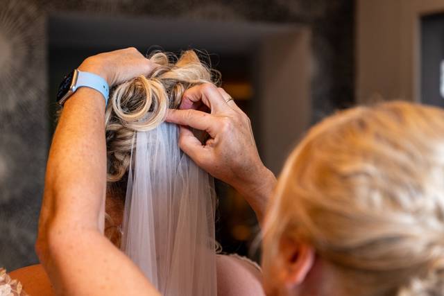 Attach the veil