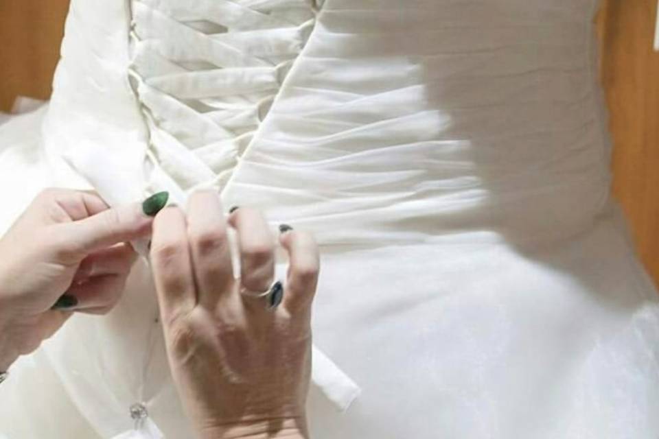 Delicately dressing