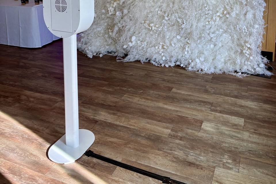 DSLR Deluxe Photo Booth