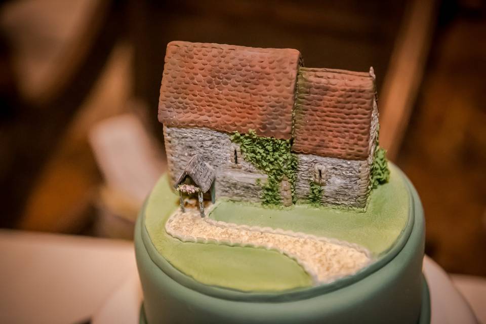 Amazing Dode Wedding Cake