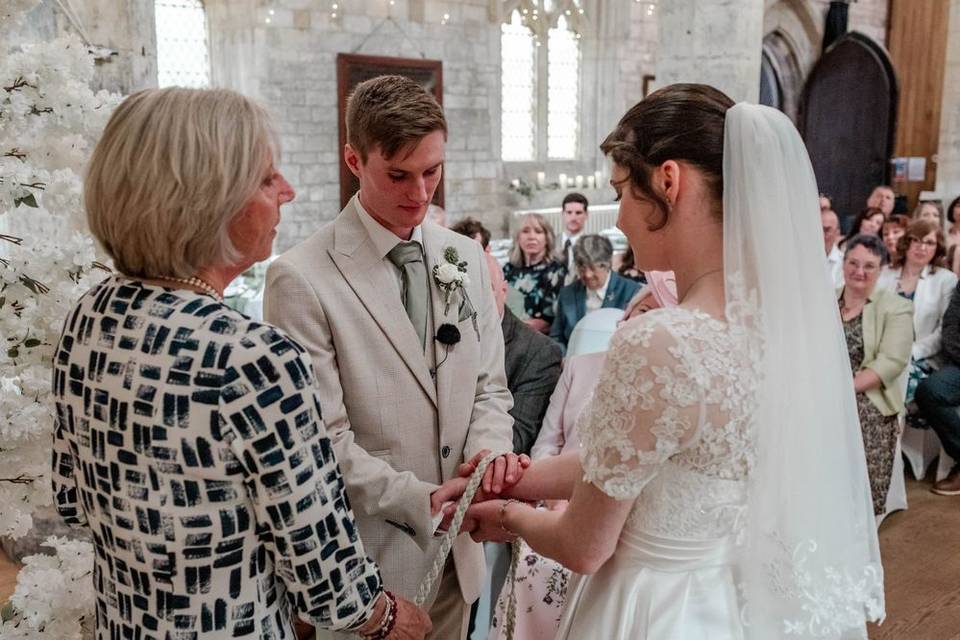 Let's tie the knot