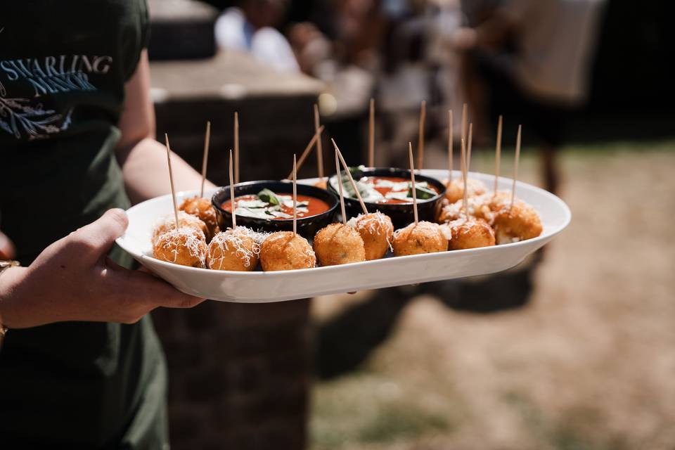 Canapés service