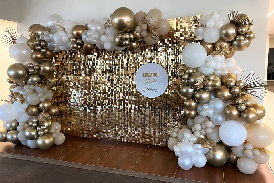 Large Glitter wall with balloo