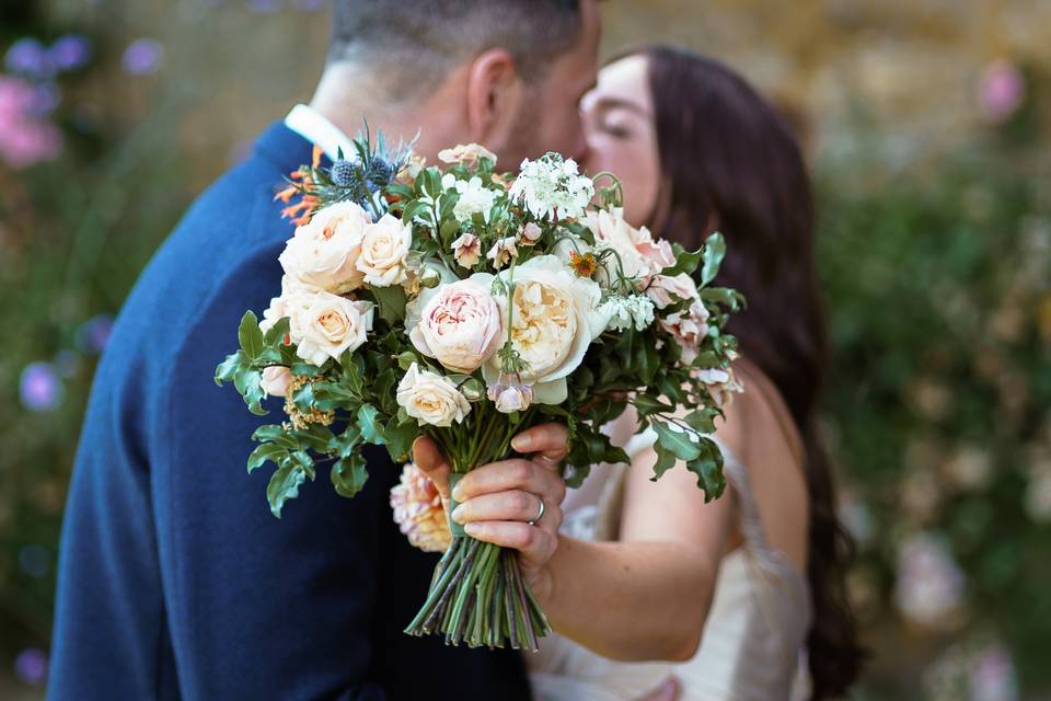 Bouquet kiss