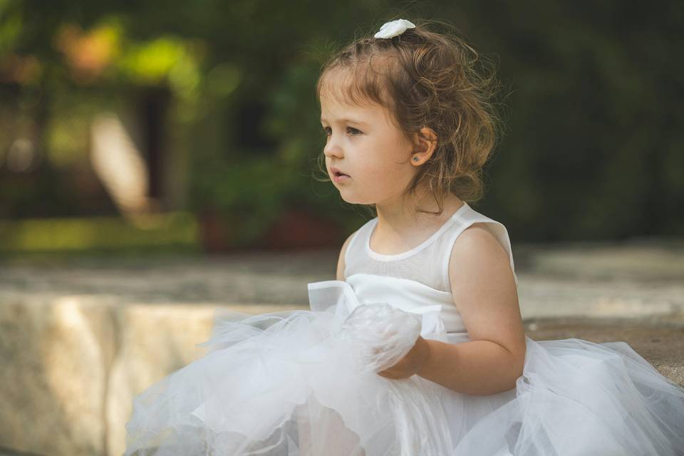 Beautiful little bridesmaid 🥹
